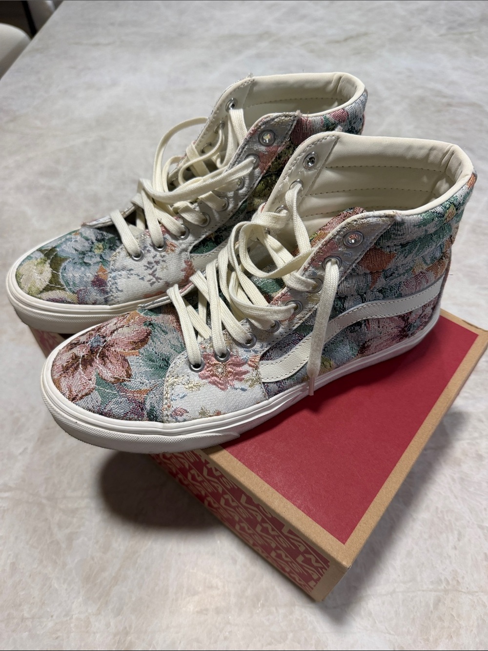 Vans High-Top Sneakers in Cream with Pink, Green and Blue Floral Tapestry